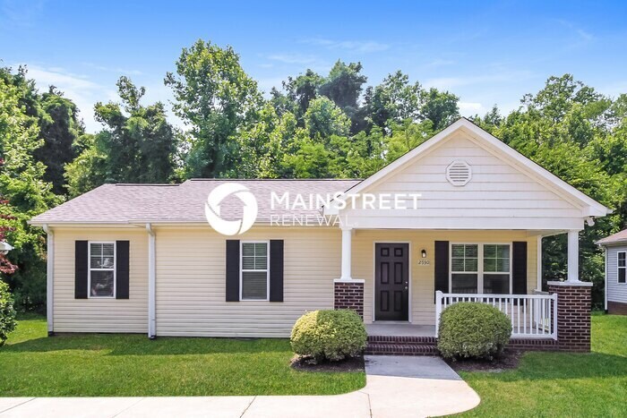 Primary Photo - 3 Bedroom Pet-Friendly Home in Winston-Sal...