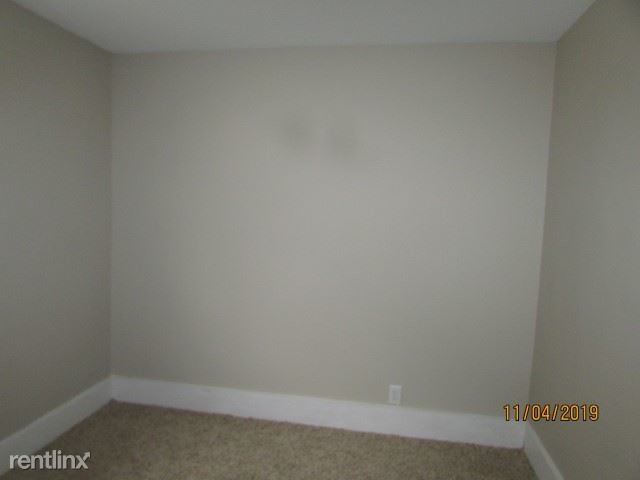 Building Photo - 1 br, 1 bath  - 12062 Klinger St Upper Unit