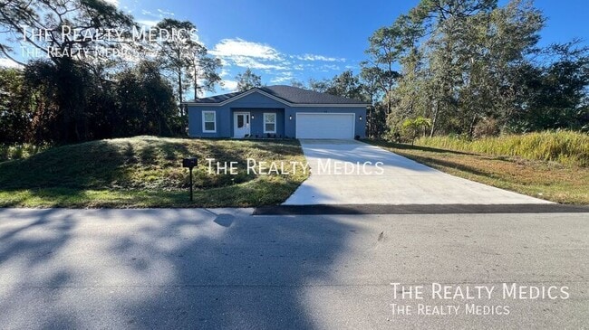 Building Photo - 378 Trilby Rd SW