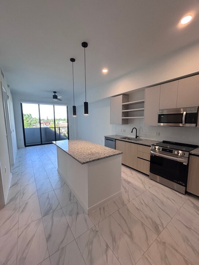 Foto del edificio - 2303 NE 171st St