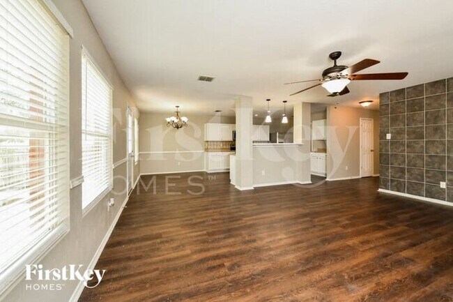 Foto del edificio - 1836 Kittredge Way