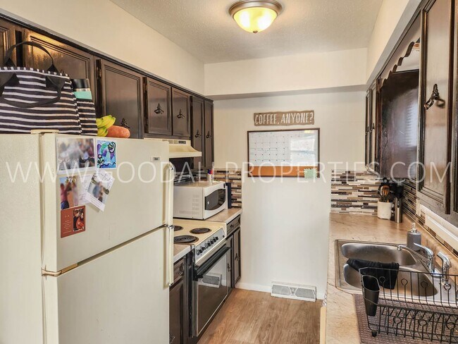 Foto del edificio - 2 Bedroom Bi Attahed Home In Des Moines
