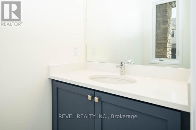 Building Photo - 74 Granka St