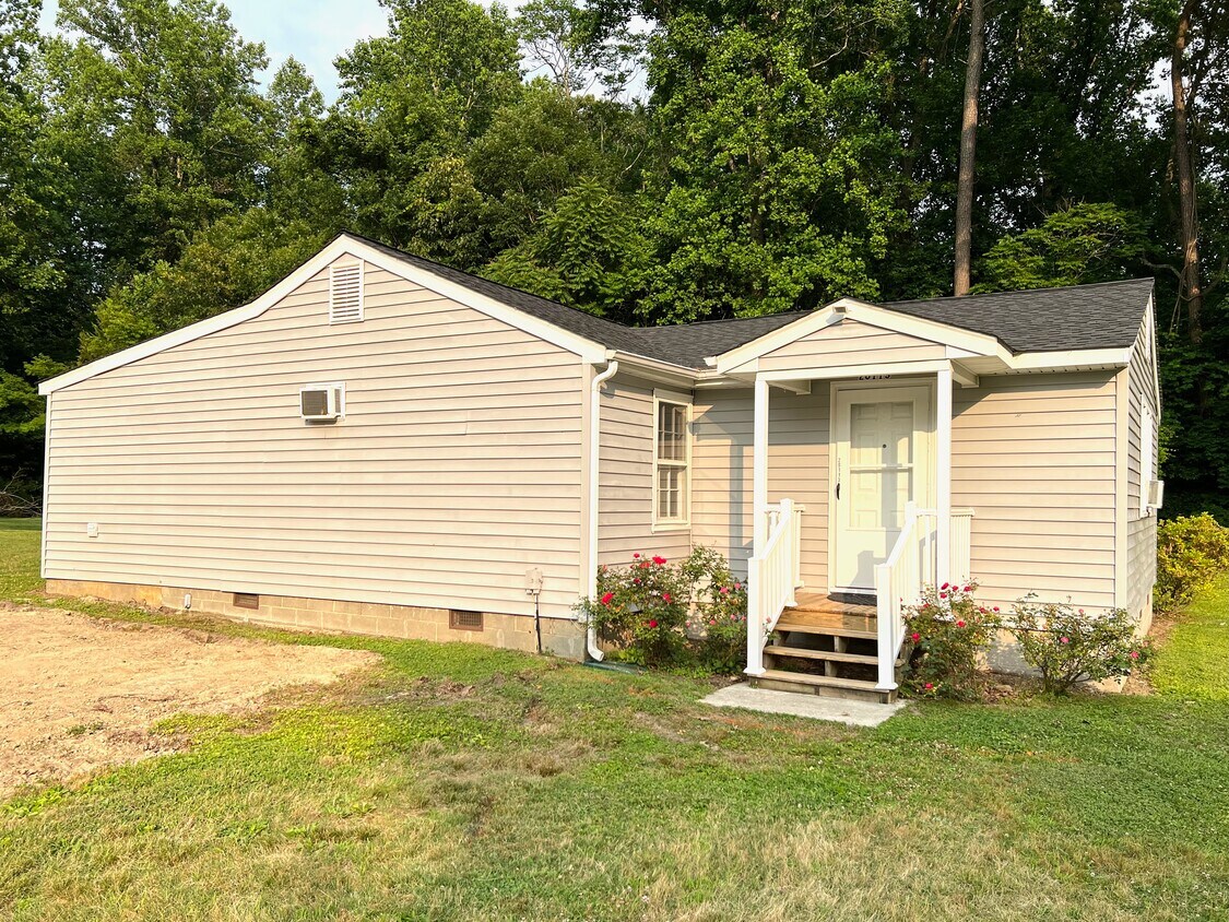 20113 Triangle Rd, Barhamsville, VA 23011 House Rental in