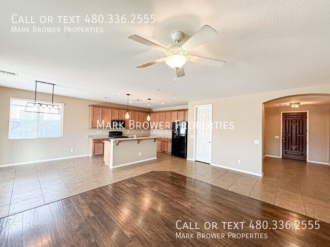 Foto del edificio - 1124 W Fir Tree Rd