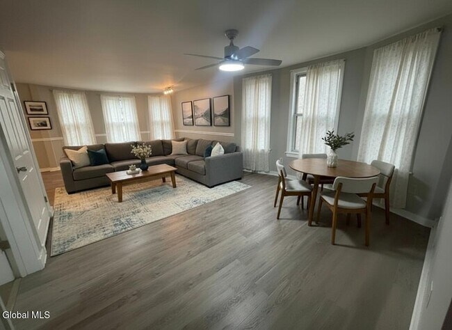 Foto del edificio - 603 1st St