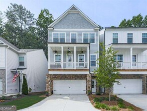 Building Photo - 499 Bishop Ln