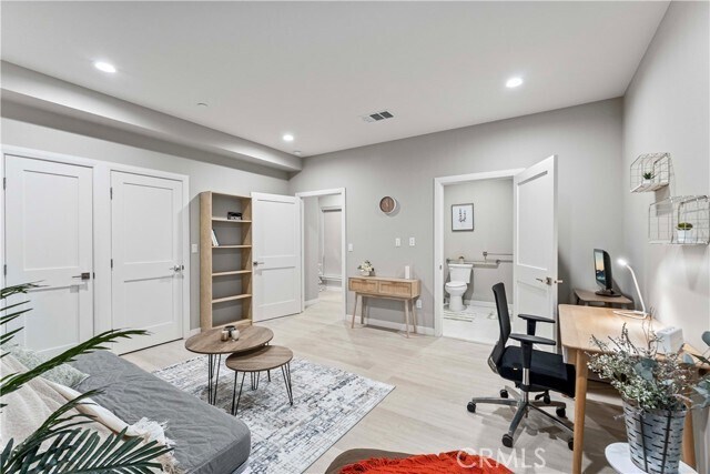 Foto del edificio - 4251 Live Oak Ave