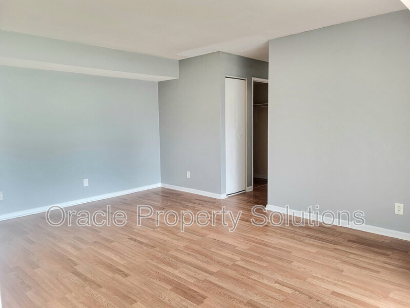 Building Photo - 6085 Majors Ln