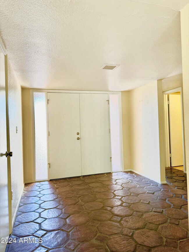 Building Photo - 14224 Yerba Buena Way