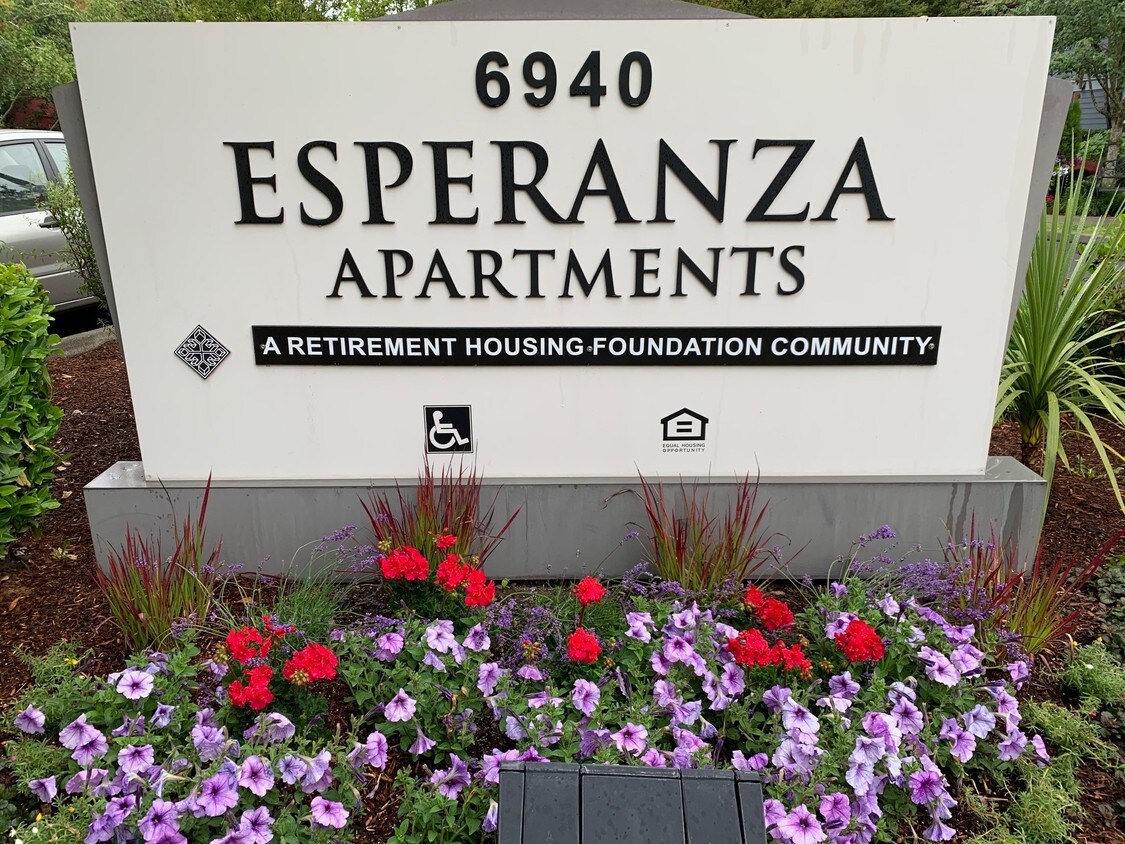 Esperanza Apartments Seattle, WA