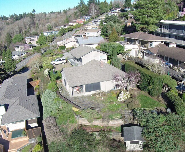 Foto del edificio - 12637 Shorewood Dr SW