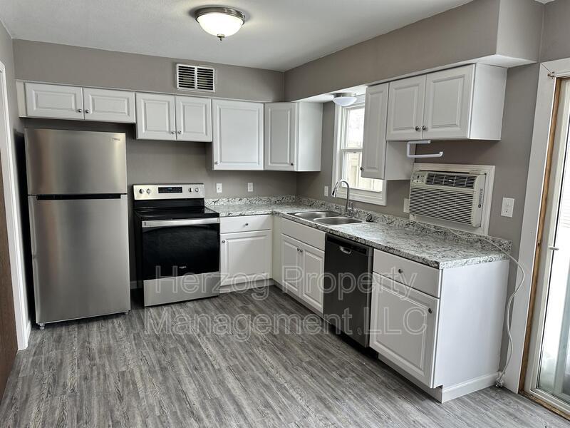 831 W Laurel St, Fergus Falls, MN 56537 Condo for Rent in Fergus