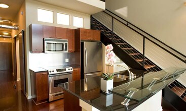 17th Street Lofts photo'