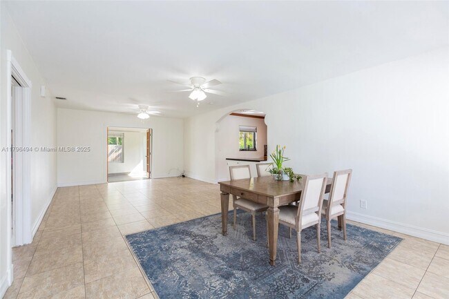 Foto del edificio - 3441 Oak Ave