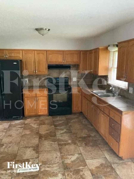 Foto del edificio - 8207 E 85 St