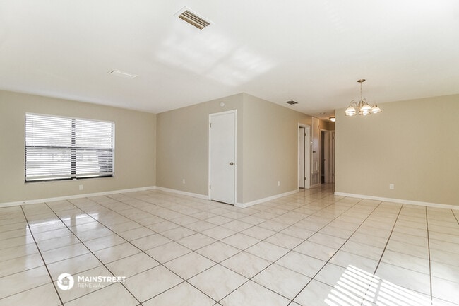Building Photo - 1453 Birwood St