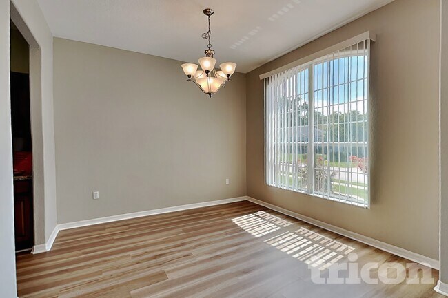 Building Photo - 3256 Enclave Blvd