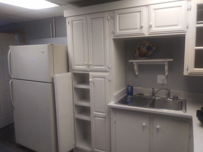 cocina - 628 Clark Ave