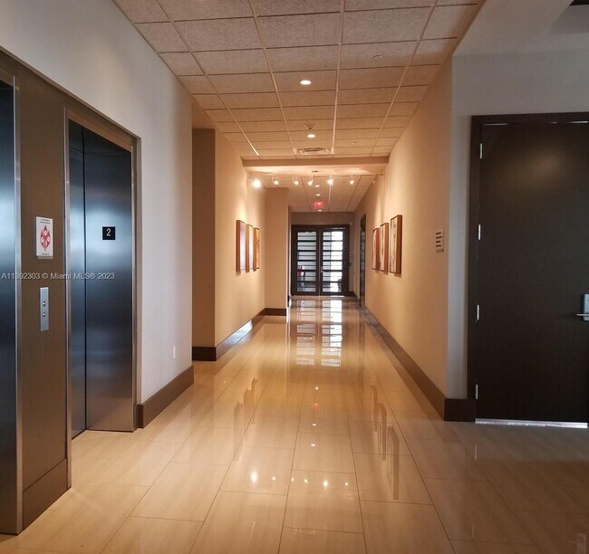Foto del edificio - 5252 NW 85th Ave
