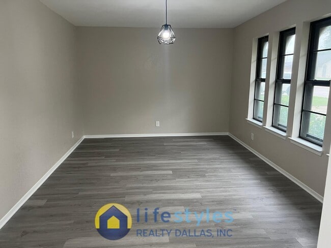 Building Photo - 1118 Pawnee St