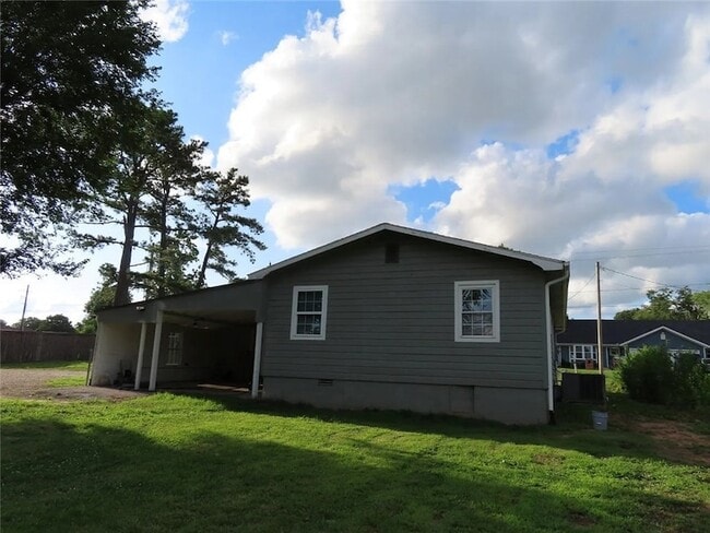 Building Photo - 1106 W Olrich St