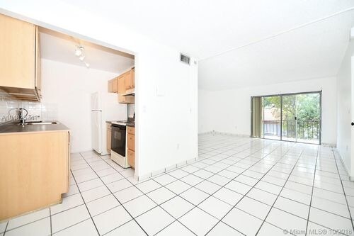 Building Photo - 7110 Fairway Dr