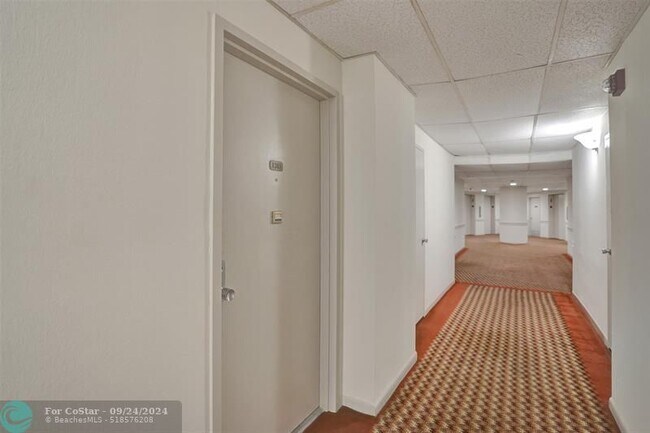 Building Photo - 10777 W Sample Rd