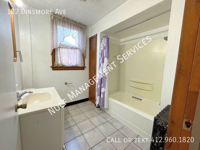 Foto del edificio - 122 Dinsmore Ave