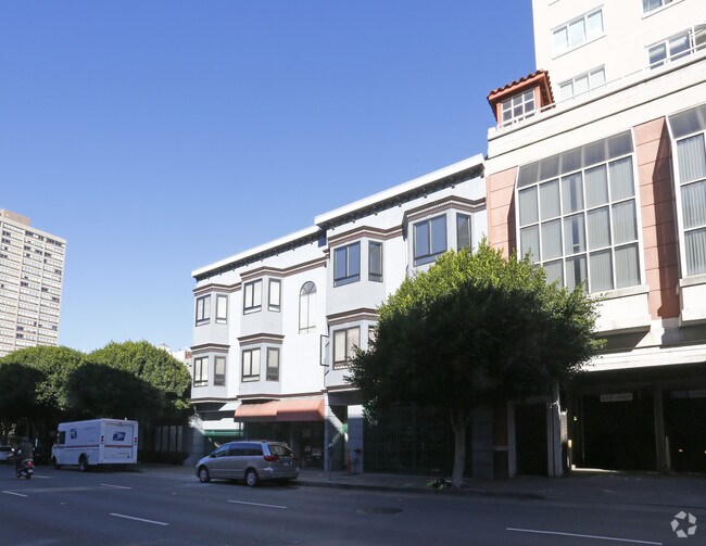 Building Photo - 1448-1450 Pine St