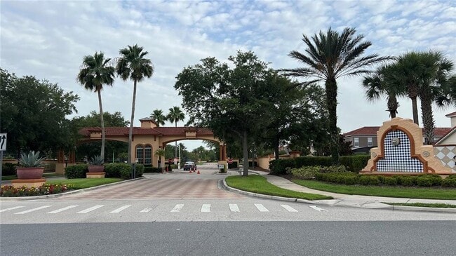 Building Photo - 720 Las Fuentes Dr