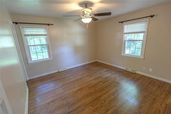 Building Photo - 1461 Spruce Dr
