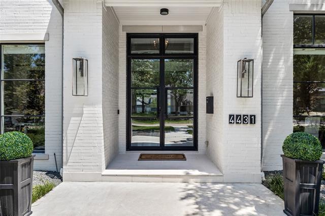 Foto del edificio - 4431 Myerwood Ln