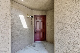 Building Photo - 5038 S Rainbow Blvd