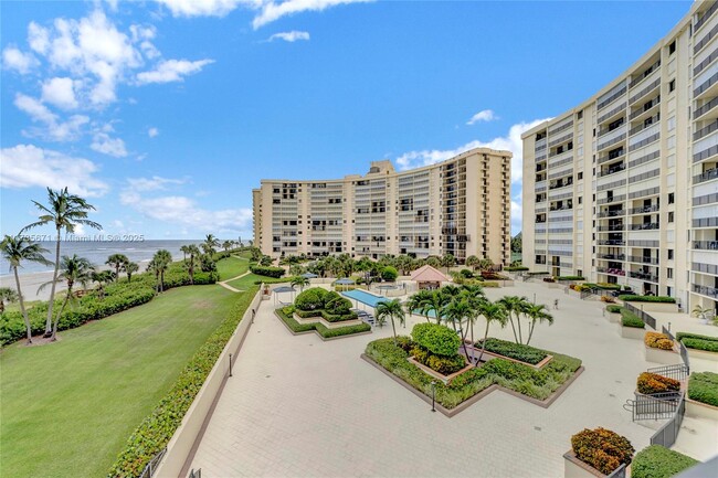 Foto del edificio - 400 Ocean Trail Way