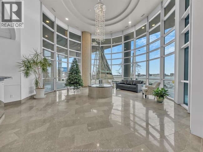 Building Photo - 1225 Riverside Dr W
