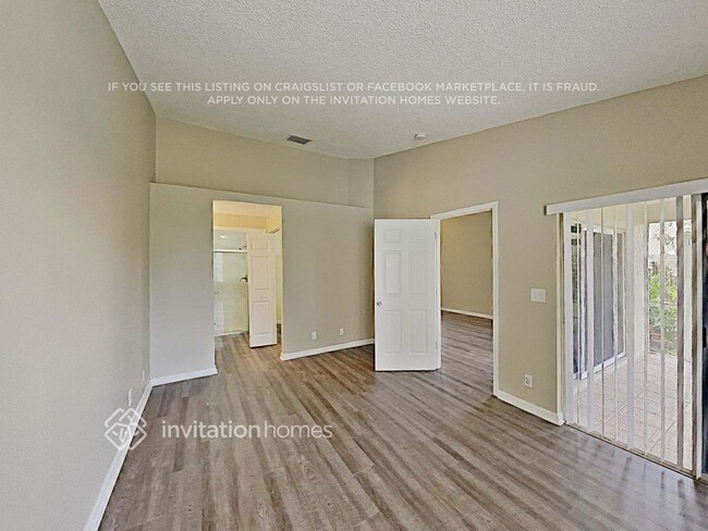 Building Photo - 8 Erwood Pl