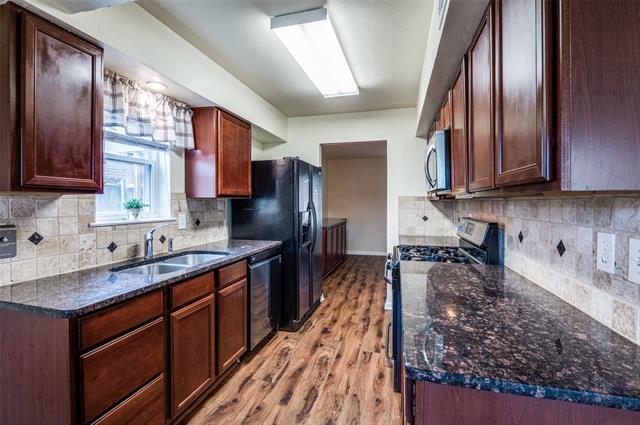Foto del edificio - 325 Hilltop Ln
