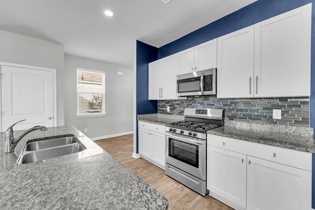 Foto del edificio - 550 Wayton Cir