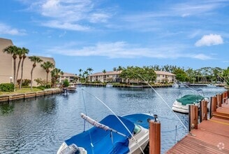 Building Photo - 6 Royal Palm Way