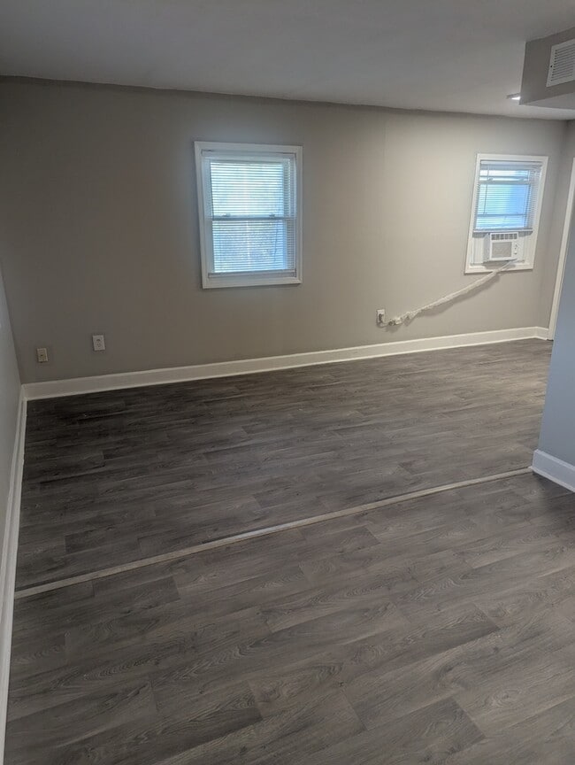 Building Photo - 1854 Augusta Dr