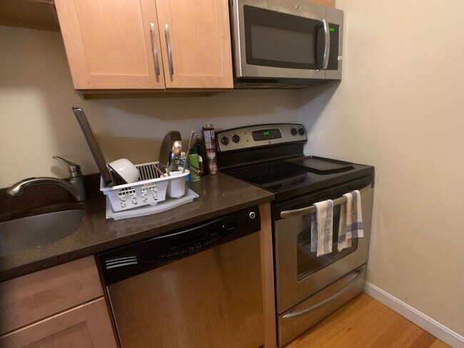 Building Photo - 29 Brainerd Rd