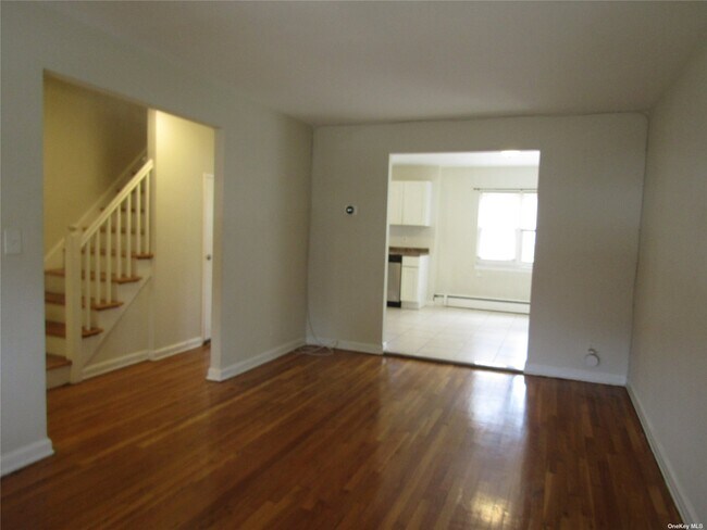 Foto del edificio - 2452 Wilson Ave