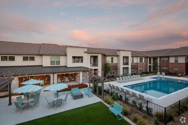 Pool - The Luxe at Rowlett 55+ Active Adult