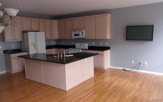 Building Photo - 205 Stonebrooke Ct