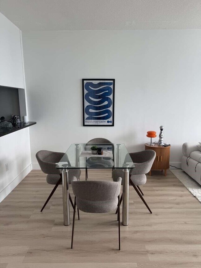 Building Photo - 31 SE 5th St