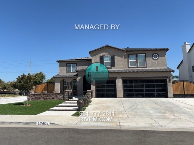 Building Photo - YOUR DREAM HOME AWAITS IN EASTVALE!! SOLAR...