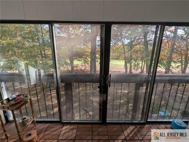 Building Photo - 277 Cross Dr