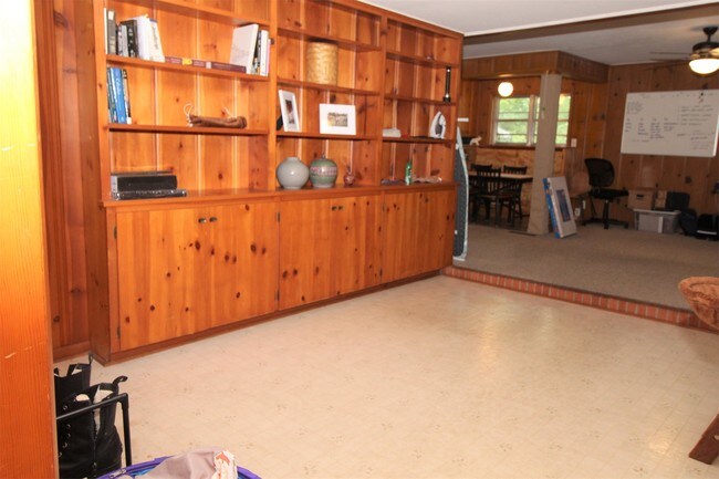 Foto del edificio - 1616 W Wedington Dr
