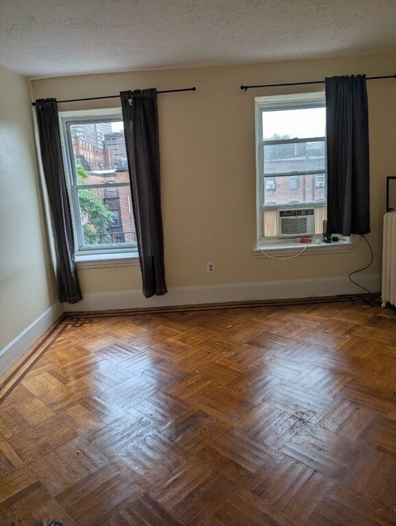 Foto del edificio - 239 W Newton St